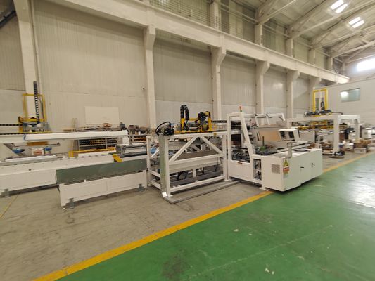 Hassas ve Tutarlı Sızdırmazlık için 7 İnç Renkli Dokunmatik Ekranlı SPC Paketleme Makinesi 8-10 Çanta/dakika Isı Yalıtımı